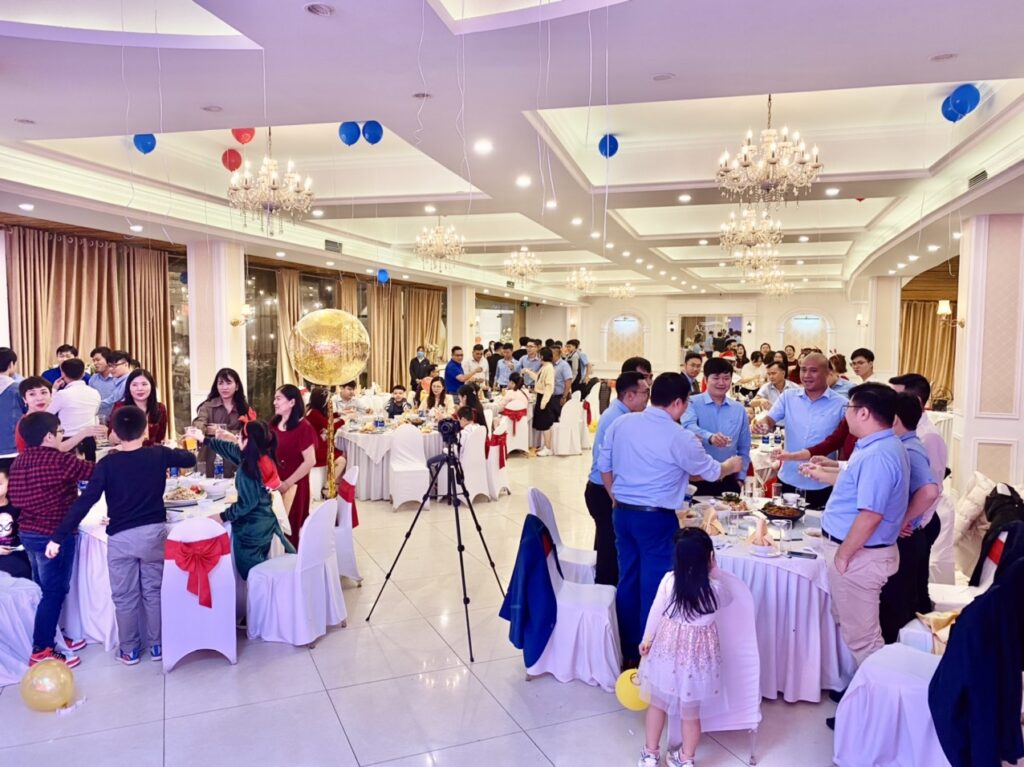 Không khí Giáng sinh tại HTI Group