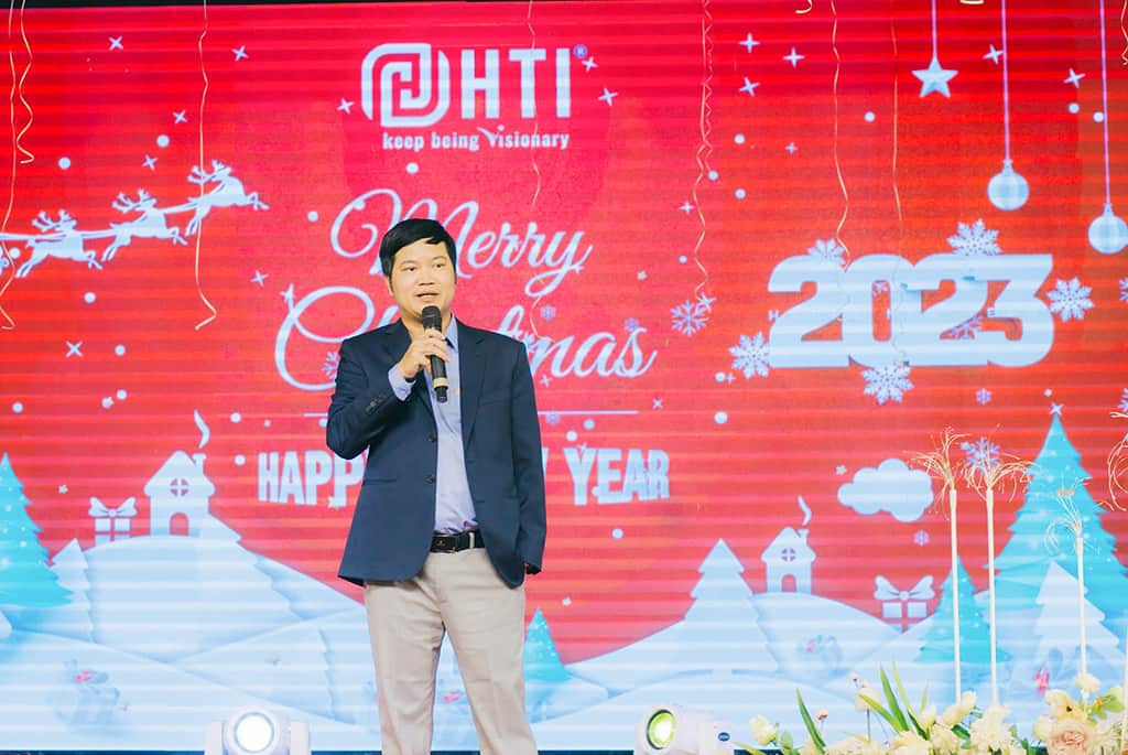 Tiệc giáng sinh đại gia đình HTI Group