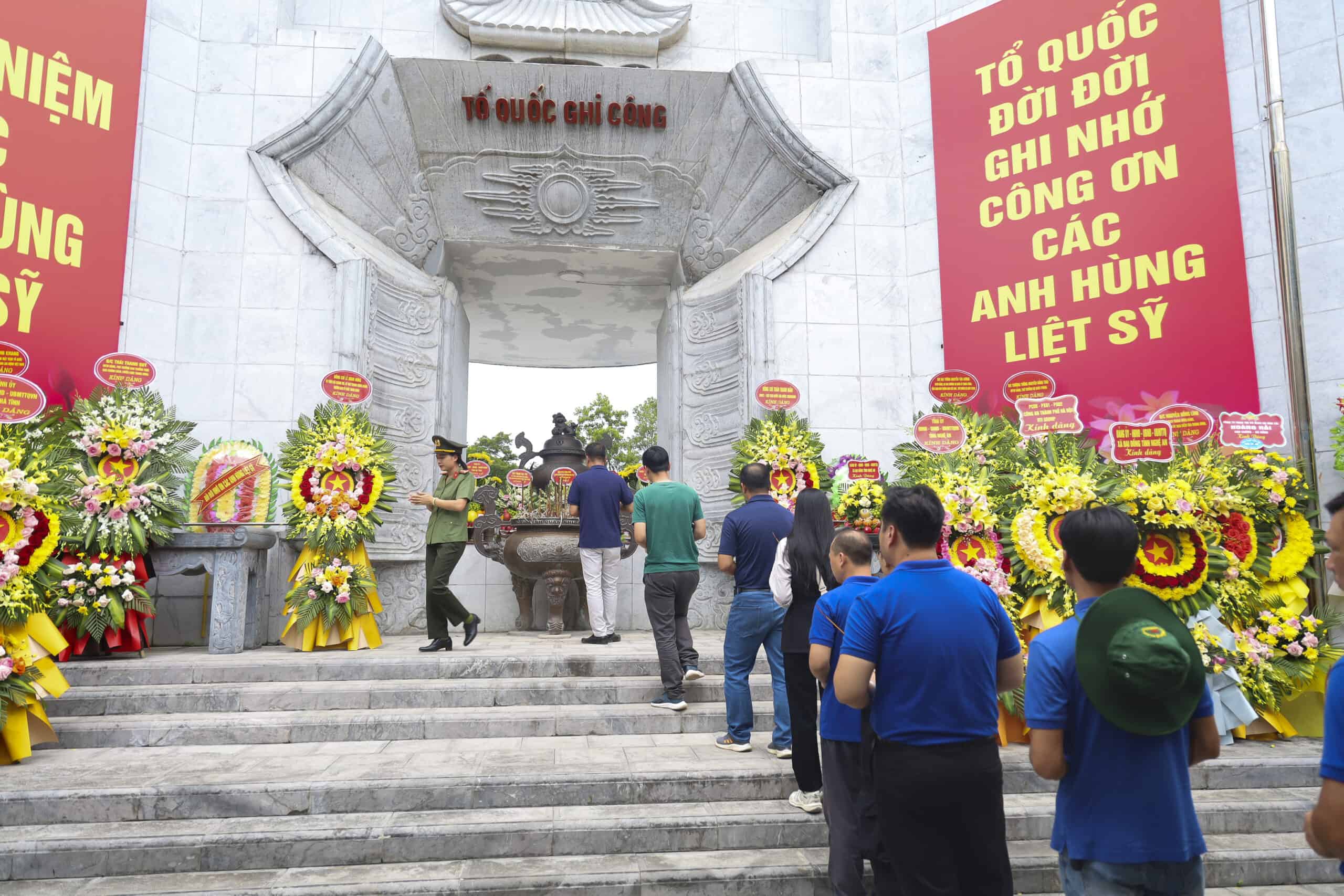 HTI Group tri ân các anh hùng liệt sĩ tại nghĩa trang liệt sĩ Việt – Lào