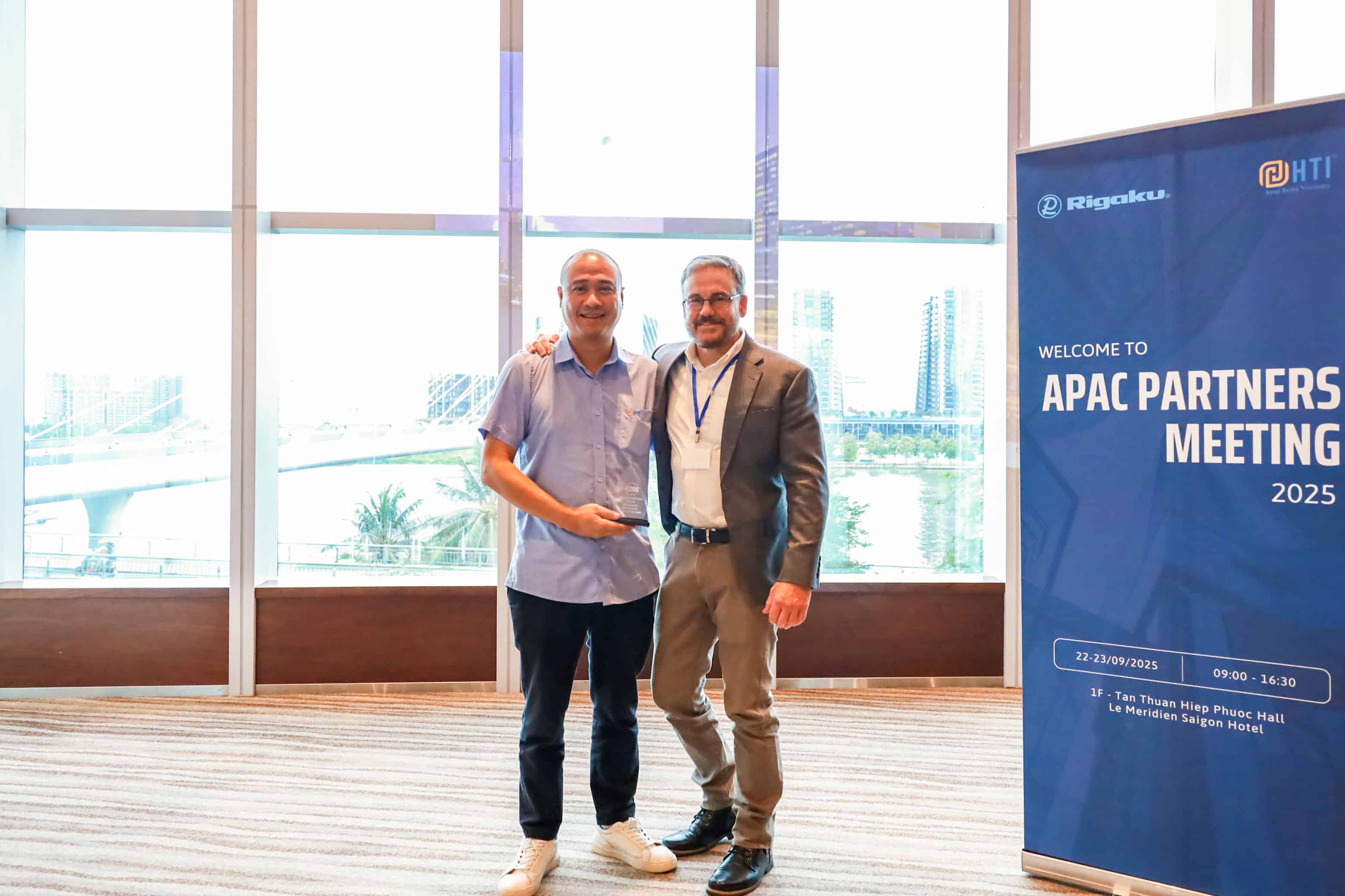 HTI Group Receives “Outstanding Contribution Distributor 2025” Award from Rigaku