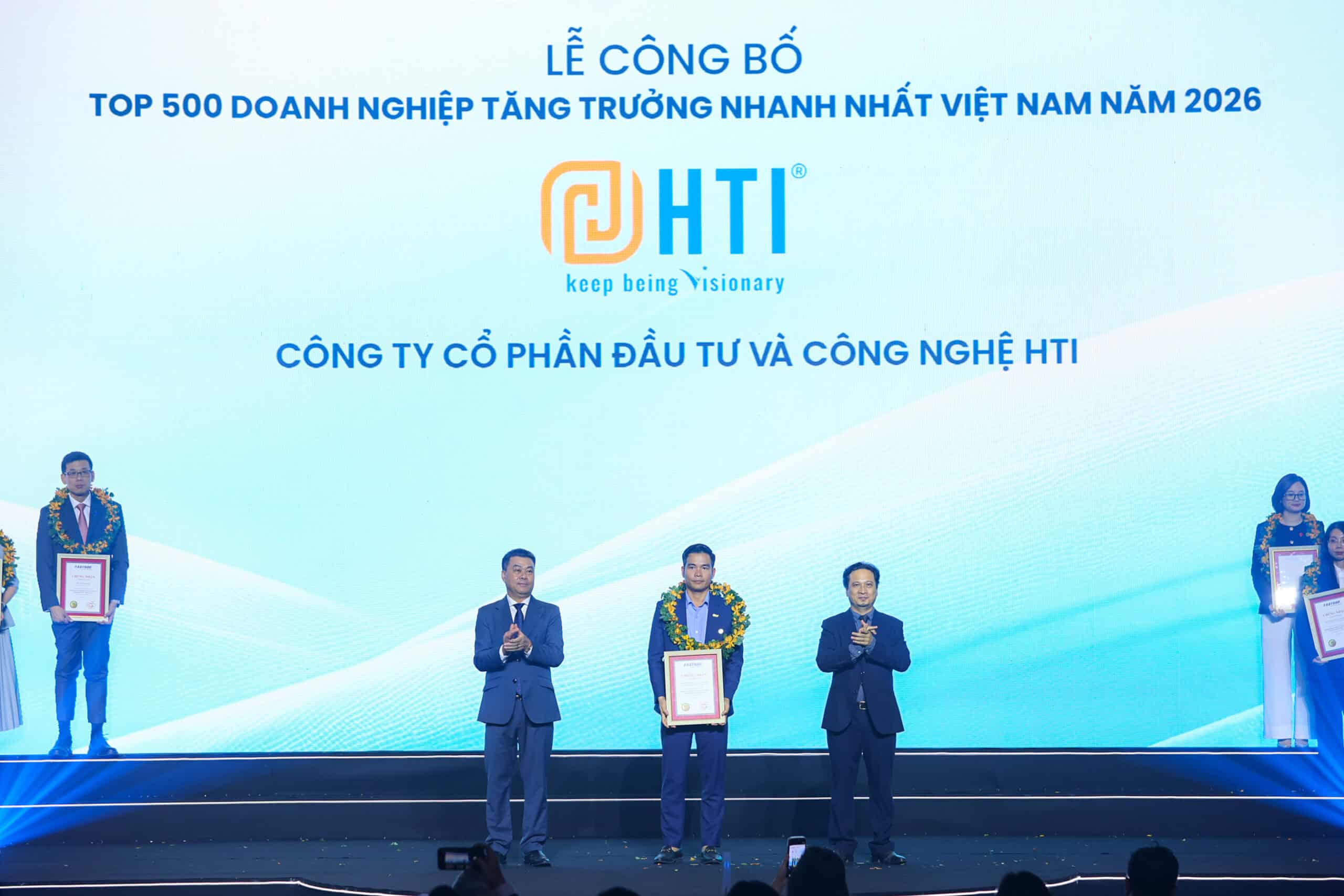 Chúc mừng HTI Group lần thứ 2 liên tiếp được vinh danh tại Giải thưởng Top 500 Doanh nghiệp tăng trưởng nhanh nhất Việt Nam năm 2026 (FAST500)
